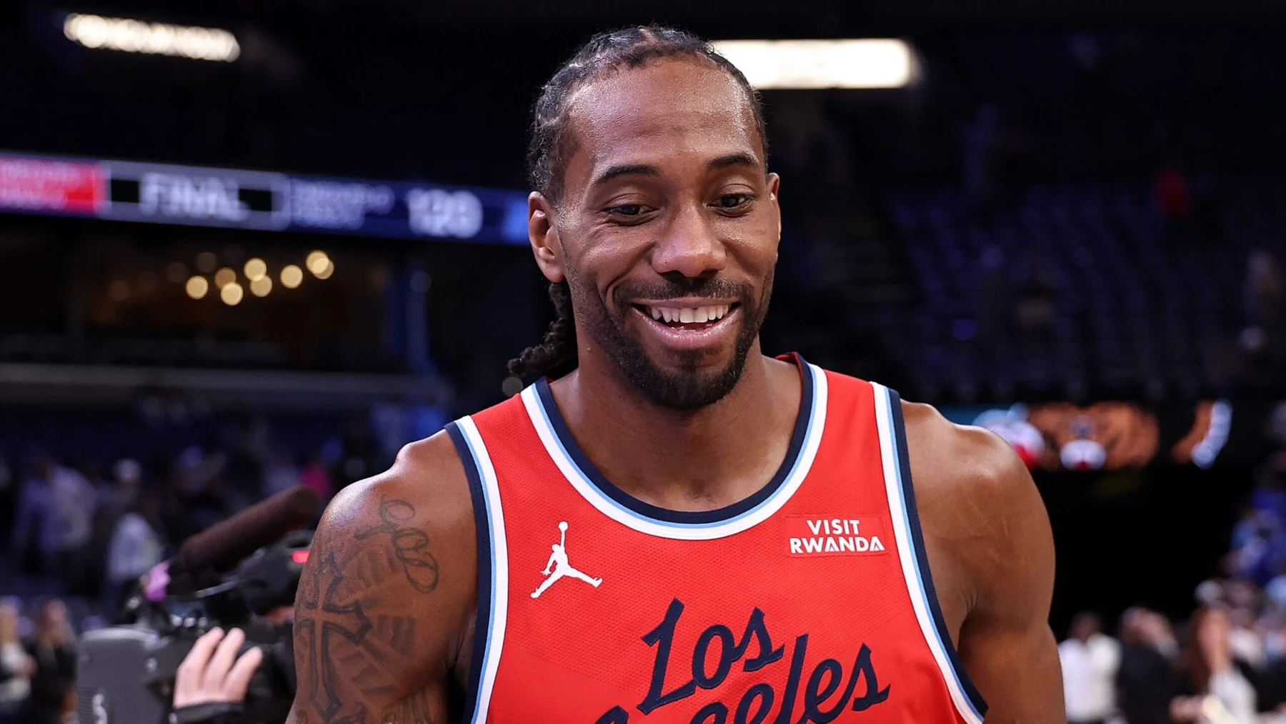 Kawhi Leonard handling the ball for the LA Clippers during an NBA game